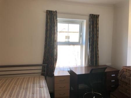 4 bedroom Terraced House to let in High Street, Knutton, ST5