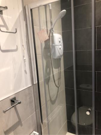 4 bedroom Terraced House to let in High Street, Knutton, ST5