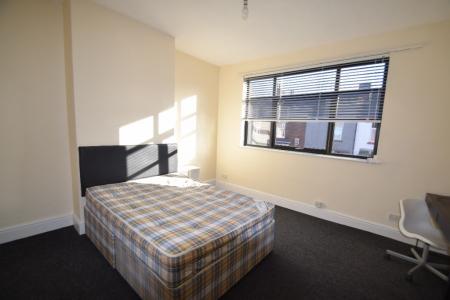 4 bedroom Terraced House to let in Boughey Road, Shelton, Stoke-On-Trent, ST4