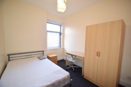 4 bedroom Terraced House to let in Boughey Road, Shelton, Stoke-On-Trent, ST4