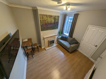 4 bedroom Terraced House to let in Enderley Street, Newcastle-Under-Lyme, ST5