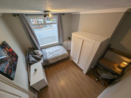 4 bedroom Terraced House to let in Enderley Street, Newcastle-Under-Lyme, ST5