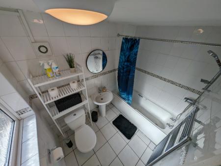 4 bedroom Terraced House to let in Enderley Street, Newcastle-Under-Lyme, ST5