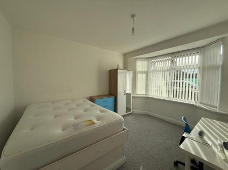 4 bedroom House share to let in Cauldon Road, Stoke-On-Trent, ST4