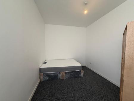 1 bedroom Flat to let in Hill Street, Stoke-On-Trent, ST4