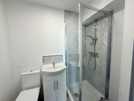 24 bedroom Terraced House to let in Liverpool Road, Stoke-On-Trent, ST4