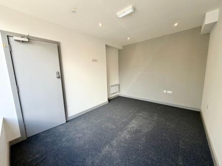 24 bedroom Terraced House to let in Liverpool Road, Stoke-On-Trent, ST4