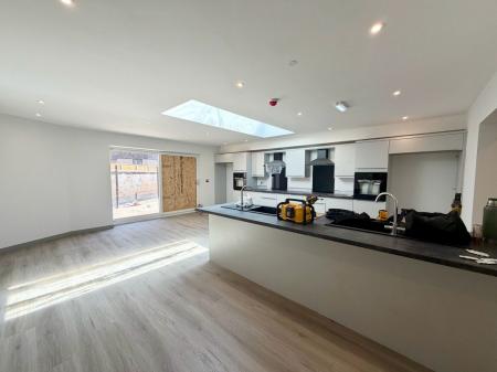 24 bedroom Terraced House to let in Liverpool Road, Stoke-On-Trent, ST4