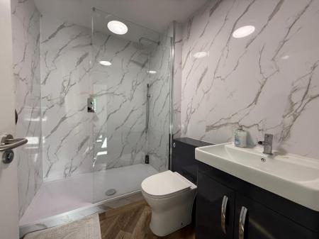 3 bedroom Flat to let in George Street, Newcastle-Under-Lyme, ST5