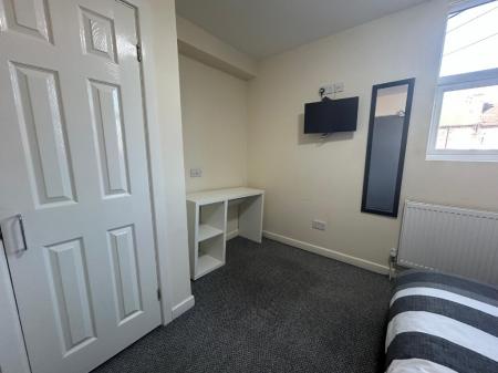 5 bedroom House share to let in Conway Street, Shelton, Stoke-On-Trent, ST4