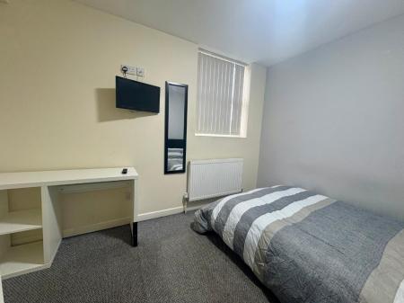 5 bedroom House share to let in Conway Street, Shelton, Stoke-On-Trent, ST4