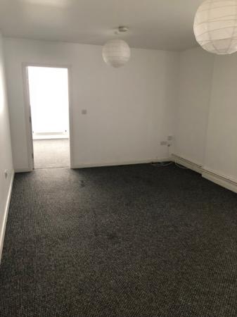 1 bedroom Flat to let in Hill Street, Stoke-On-Trent, ST4