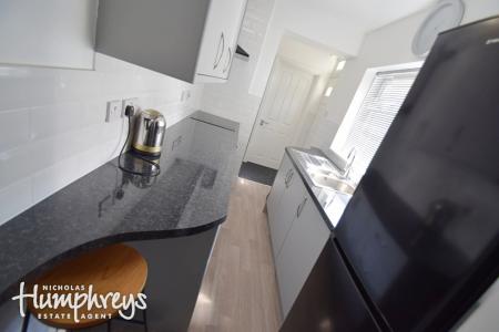 4 bedroom Terraced House to let in Cauldon Road, Shelton, Stoke-On-Trent, ST4