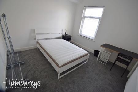 4 bedroom Terraced House to let in Cauldon Road, Shelton, Stoke-On-Trent, ST4