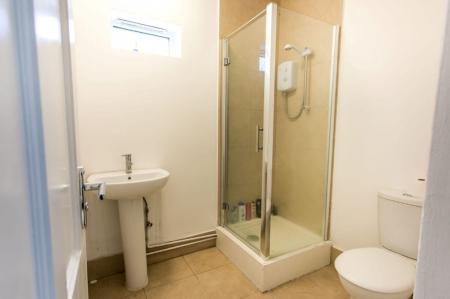 4 bedroom Terraced House to let in Stoke Road, Shelton, Stoke-On-Trent, ST4