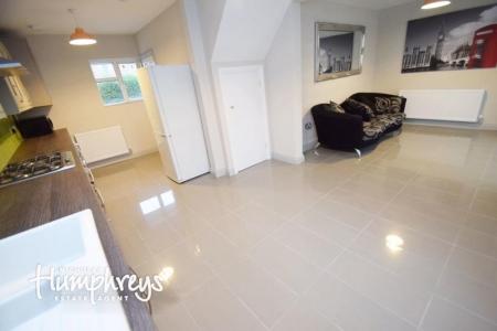 4 bedroom Semi-detached house to let in Oliver Road, Hartshill, Stoke-On-Trent, ST4