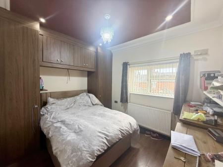 2 bedroom Flat for sale in Philip Street, Stoke-On-Trent, ST4