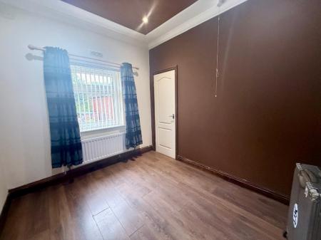 2 bedroom Flat for sale in Philip Street, Stoke-On-Trent, ST4