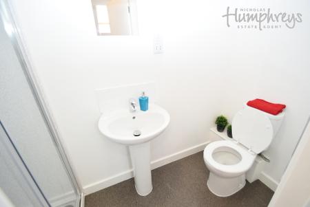 2 bedroom House share to let in Lyme Valley Mews, Newcastle-Under-Lyme, ST5