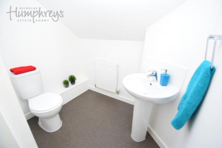 2 bedroom House share to let in Lyme Valley Mews, Newcastle-Under-Lyme, ST5