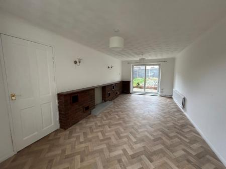 3 bedroom Semi-detached house to let in Dee Lane, Newcastle-Under-Lyme, ST5