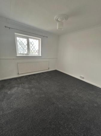3 bedroom Semi-detached house to let in Dee Lane, Newcastle-Under-Lyme, ST5