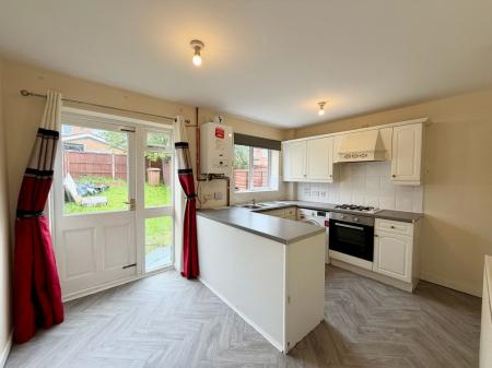 2 bedroom Terraced House to let in Kendrick Street, Stoke-On-Trent, ST3