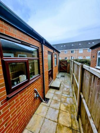 4 bedroom Terraced House to let in Hatrell Street, Newcastle-Under-Lyme, ST5