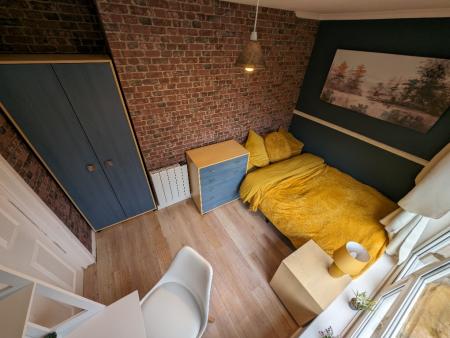 4 bedroom Terraced House to let in Lanarks Walk, Newcastle-Under-Lyme, ST5