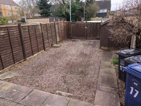 4 bedroom Terraced House to let in Lanarks Walk, Newcastle-Under-Lyme, ST5