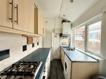 2 bedroom Terraced House to let in Campbell Road, Stoke-On-Trent, ST4