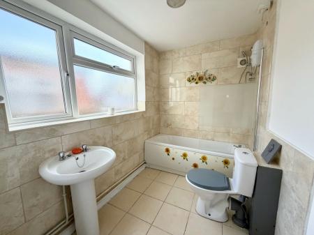 2 bedroom Terraced House for sale in East Terrace, Stoke-On-Trent, ST6