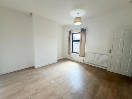 3 bedroom Terraced House to let in Albert Street, Newcastle-Under-Lyme, ST5
