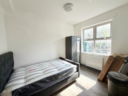 4 bedroom Terraced House to let in Friarswood Road, Newcastle-Under-Lyme, ST5