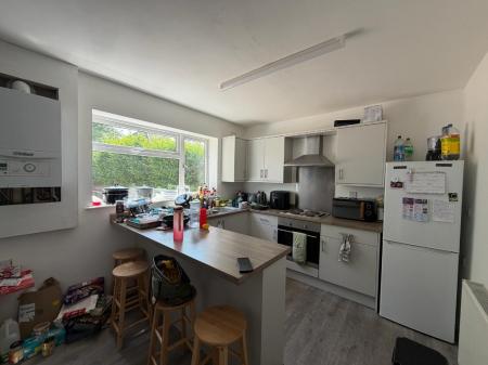4 bedroom End of terrace house to let in Orme Road, Newcastle-Under-Lyme, ST5