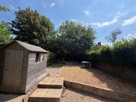 4 bedroom End of terrace house to let in Orme Road, Newcastle-Under-Lyme, ST5