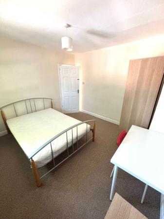 4 bedroom End of terrace house to let in Orme Road, Newcastle-Under-Lyme, ST5