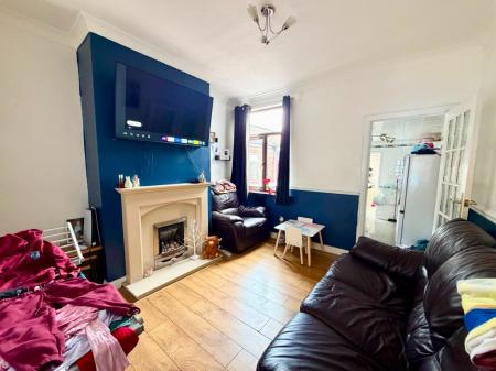 2 bedroom Terraced House for sale in Queen Street, Newcastle-Under-Lyme, ST5