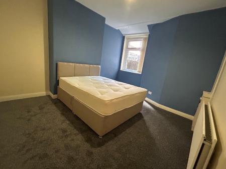 2 bedroom Flat to let in Scott Lidgett Road, Stoke-On-Trent, ST6