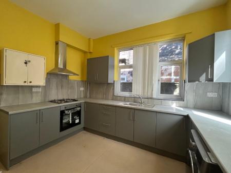 2 bedroom Flat to let in Scott Lidgett Road, Stoke-On-Trent, ST6