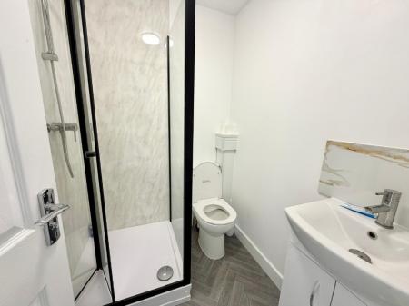 6 bedroom Flat to let in Stafford Street, Hanley, ST1