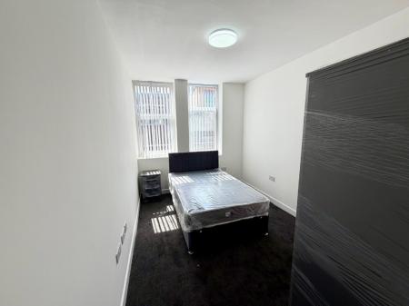 6 bedroom Flat to let in Stafford Street, Hanley, ST1