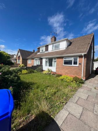 4 bedroom Semi-detached house to let in Parkstone Avenue, Newcastle-Under-Lyme, ST5