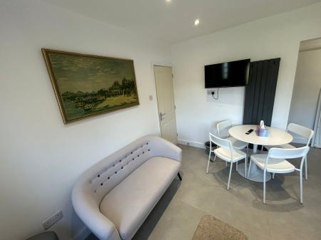 4 bedroom Semi-detached house to let in Parkstone Avenue, Newcastle-Under-Lyme, ST5