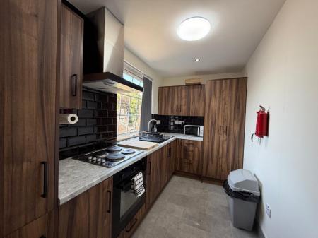 1 bedroom Flat to let in King Street, Newcastle-Under-Lyme, ST5