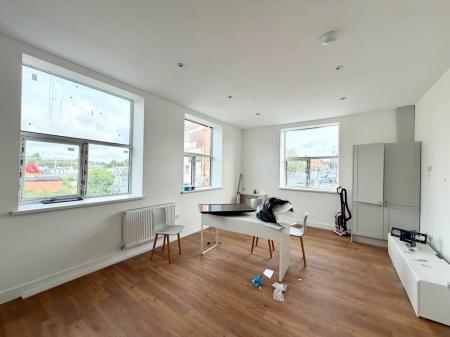2 bedroom Flat to let in Stoke Road, Stoke-On-Trent, ST4