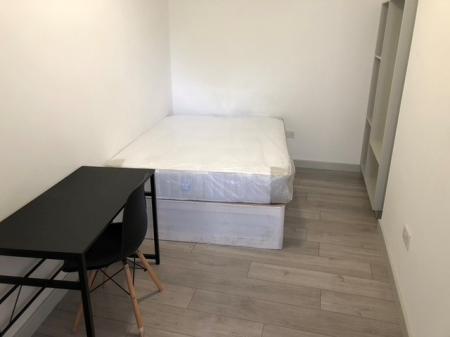 2 bedroom Flat to let in Stoke Road, Shelton, Stoke-On-Trent, ST4