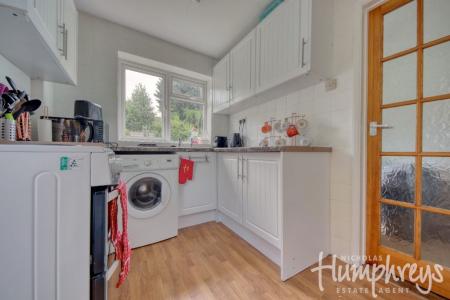 3 bedroom Semi-detached house to let in College Road, Canterbury, CT1