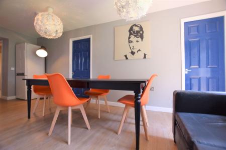 7 bedroom Semi-detached house to let in Downs Road, Canterbury, CT2