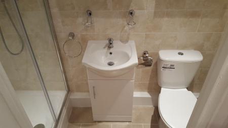 5 bedroom Semi-detached house to let in Lancaster Road, Wincheap, CT1